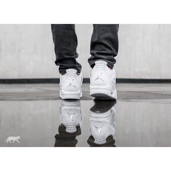کفش راحتی مدل Air Jordan 4 Retro