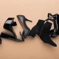 کفش ها چرا صدا می دهند؟